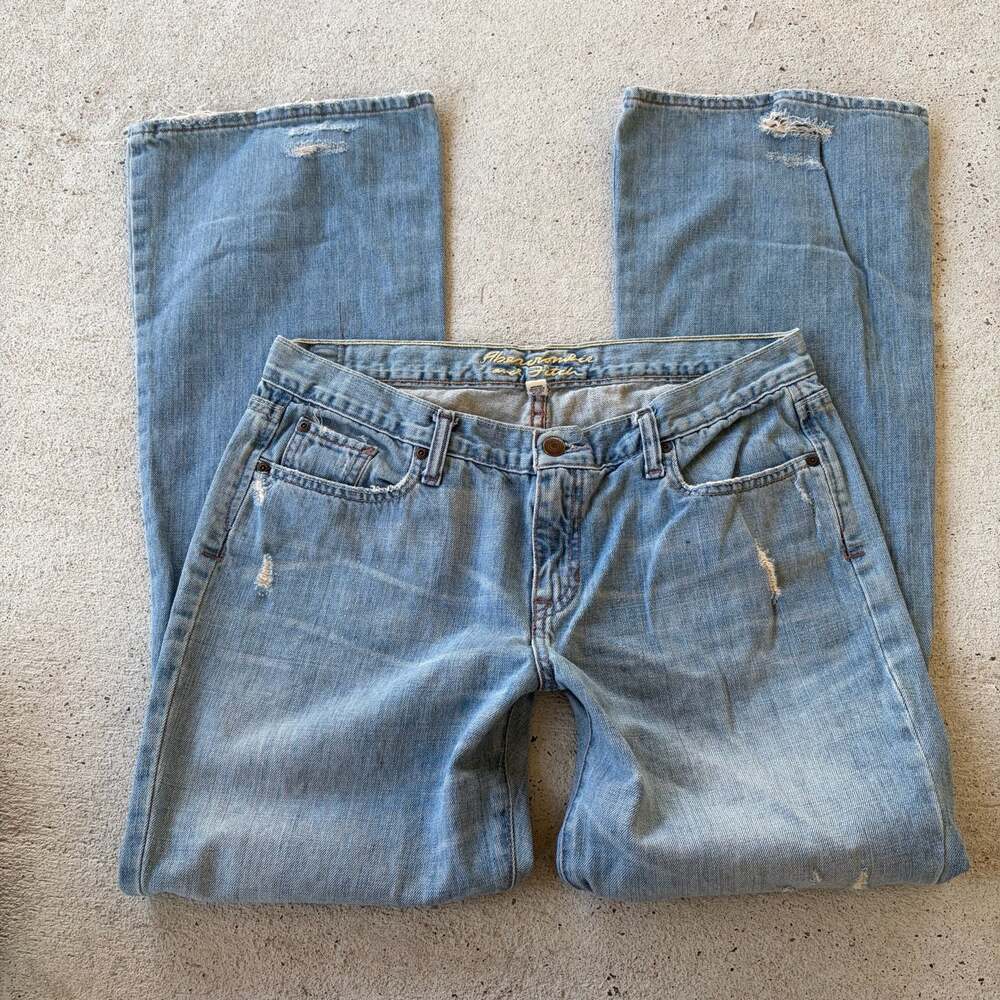 Abercrombie & Fitch Vintage Low Rise Distressed Flare Jeans Madison size 12R